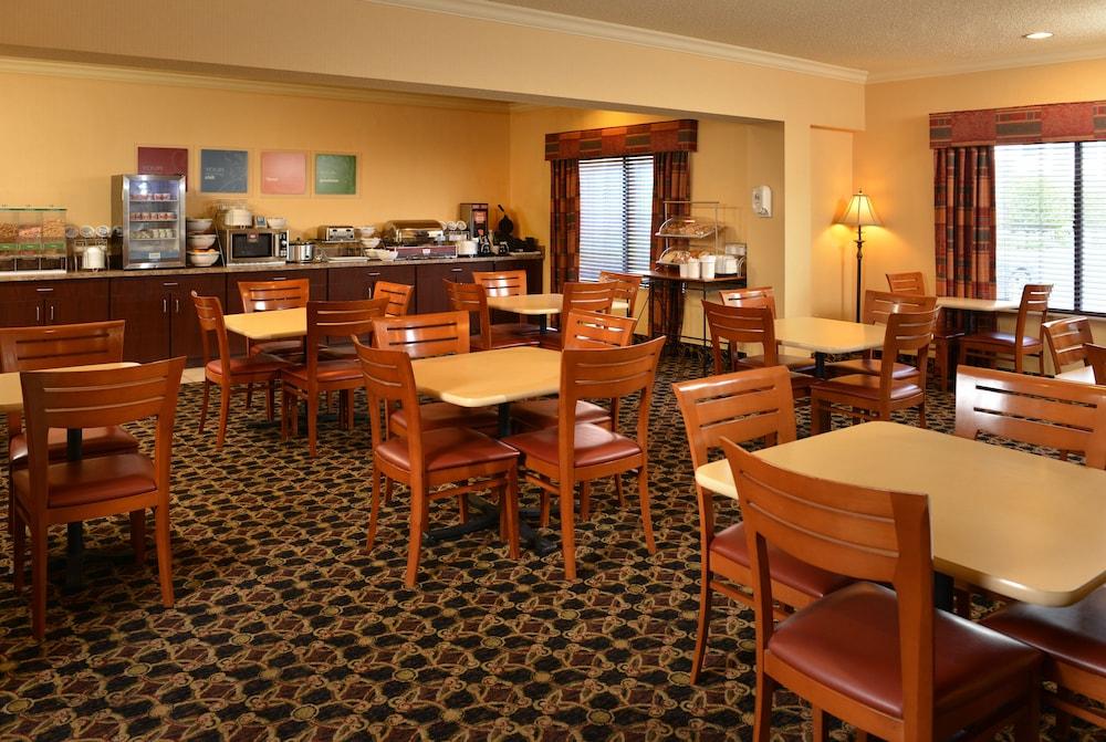 Comfort Suites Prestonsburg West Exterior foto